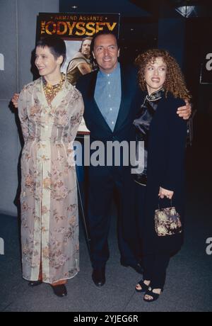 Isabella Rossellini, Armand Assante et Bernadette Peters assistent à la première de 'The Odyssée' au Museum of Modern Art de New York le 13 mai 1997. Crédit photo : Henry McGee/MediaPunch Banque D'Images