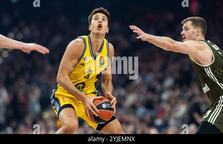 Munich, Allemagne. 14 novembre 2024. Basket-ball : Euroleague, FC Bayern Munich - Alba Berlin, main Round, Journée 10, BMW Park : Berlin's Matteo Spagnolo. Crédit : Lukas Barth/dpa/Alamy Live News Banque D'Images