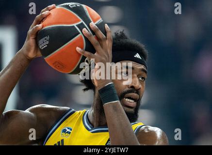 Munich, Allemagne. 14 novembre 2024. Basket-ball : Euroleague, FC Bayern Munich - Alba Berlin, main Round, Journée 10, BMW Park : Trevion Williams de Berlin. Crédit : Lukas Barth/dpa/Alamy Live News Banque D'Images