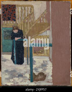 Mme Vuillard dans a Set Designer's Studio. Artiste : Édouard Vuillard (français, Cuiseaux 1868-1940 la Baule). Dimensions : 17 3/4 x 14 3/4 po. (45,1 x 37,5 cm). Date : 1893-94. L'architecture complexe de cet intérieur suggère qu'il a été peint dans l'atelier où Vuillard a travaillé comme peintre de décors. La figure montrée devant l'escalier peut être la mère de Vuillard, une couturière, qui semble accroupie au-dessus d'une balustrade soit travaillant sur un vêtement, soit en repos pensif. À partir de 1889, Vuillard a été associé à un groupe de jeunes artistes d'avant-garde qui se sont appelés les Nabi (hébreu pour 'pro Banque D'Images