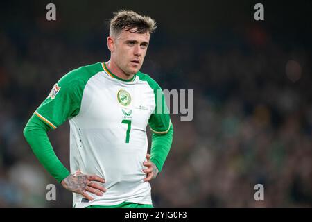 Dublin, République d'Irlande. 15 novembre 2024. Sammie Szmodics d'Irlande lors du match de l'UEFA Nations League, League B, Group B2 entre la République d'Irlande et la Finlande au Aviva Stadium à Dublin, République d'Irlande, le 14 novembre 2024 (photo par Andrew Surma/ Credit : Sipa USA/Alamy Live News Banque D'Images