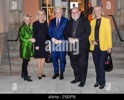 DATE D'ENREGISTREMENT NON INDIQUÉE Festveranstaltung zum 70. Geburtstag des Wort zum Sonntag am Donnerstag 14.11.2024 in der evangelischen établit Markus Kirche in Muenchen. Fotot v.Li. : Die Ratsvorsitzende der Evangelischen Kirche in Deutschland EKD, Kirsten Fehrs Ulrike Scharf, Bayerische Staatsministerin fuer Familie, Arbeit und Soziales Bundespraesident Frank-Walter Steinmeier Kardinal Reinhard Marx, Erzbischof von Muenchen Katja Wildermuth, Intendantin des Bayerischen Raughen Runden Sefunks Sonnam Seendam et 70 Rund 320 Sprecherinnen und Sprecher ha Banque D'Images