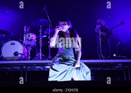 ROYAUME-UNI. 14 novembre 2024. LONDRES, ANGLETERRE - 14 NOVEMBRE : Lauren Mayberry se produit à O2 Arena, Greenwich le 14 novembre 2024 à Londres, Angleterre. CAP/Mar © Mar/Capital Pictures crédit : Capital Pictures/Alamy Live News Banque D'Images