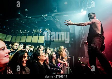 Aarhus, Danemark. 14 novembre 2024. Le groupe de deathcore allemand mental Cruelty donne un concert au Voxhall à Aarhus. Ici, le chanteur Lukas Nicolai est vu en direct sur scène. Banque D'Images