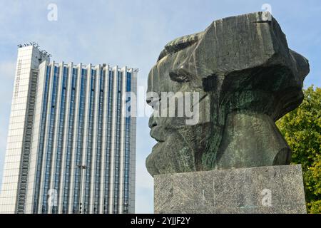 Karl Marx Monument, sculpteur Lew Kerbel, Behind Congress Hotel, Chemnitz, Saxe, Allemagne Banque D'Images