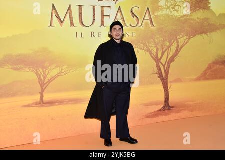 Roma, Latium. 15 novembre 2024. Luca Marinelli pendant le film Photocall Mufasa le roi lion à Rome, Italie, 15 novembre 2024 crédit : massimo insabato/Alamy Live News Banque D'Images