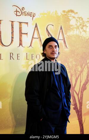 ROME, ITALIE - 15 NOVEMBRE : Luca Marinelli assiste à la conférence photo 'Mufasa : le Roi Lion' au Space Cinema Moderno le 15 novembre 2024 à Rome, Ita Banque D'Images