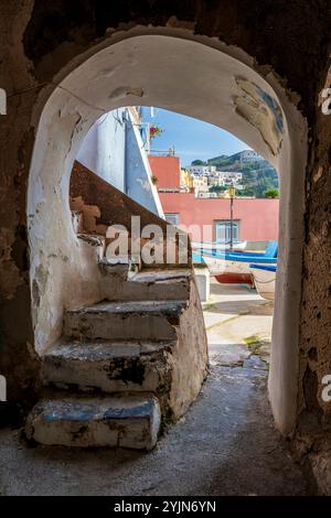 Vue pittoresque de Corricella, Procida, Campanie, Italie Banque D'Images