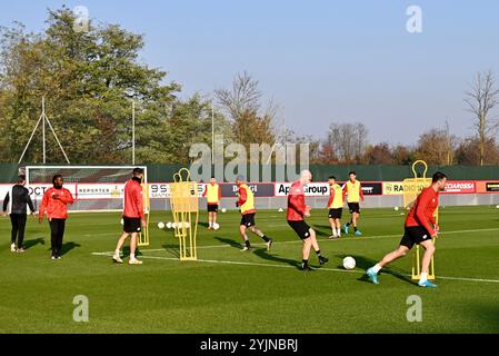 Monza, Italie. 15 novembre 2024. Les joueurs d'AC Monza lors d'une séance d'entraînement au Centro Sportivo Silvio et Luigi Berlusconi-Monzello à Monza, Italie - vendredi 15 novembre 2024. Sport - Soccer (photo AC Monza/LaPresse par Studio Buzzi) crédit : LaPresse/Alamy Live News Banque D'Images