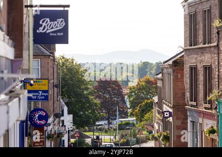 Vue sur Allan Street en direction du Wellmeadow, Blairgowrie, Perthshire, Écosse Banque D'Images