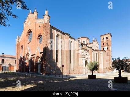 Asti - la Cathédrale - Cattedrale di Santa Maria Assunta e San Gottardo Banque D'Images