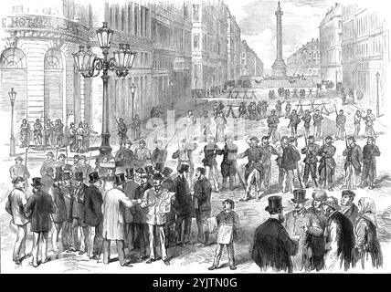 La guerre civile à Paris : la rue de la paix et la place vend&#xf4;me gardées par les insurgés, 1871. Scène pendant le '...conflit dans cette ville entre la partie républicaine rouge insurgée de la Garde nationale et le gouvernement de M. Thiers, nommé par l'Assemblée nationale...ici certains des gardes nationaux insurgés étaient stationnés...ils avaient érigé des barricades de pavés de l'autre côté de la rue, avec des embrasures pour les canons. Les gardes nationaux traînaient partout. Un endroit préféré était sur les marches à l'intérieur des balustrades au pied de la colonne ; ici, ils étaient assis et fumaient, et, dans Banque D'Images