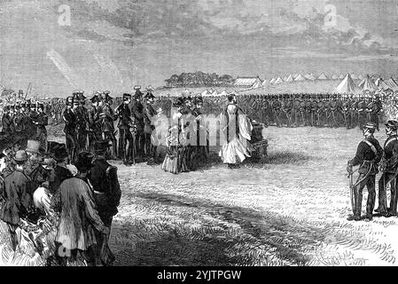 La campagne d'automne : Service divin dans le camp Race Down, Blandford, dimanche dernier, 1872. '...le service religieux était tenu par des divisions dans les différents camps de la force du Sud. Chaque division formait trois côtés d'un carré. Au centre du côté vierge se tenait l'aumônier officiant, avec un tambour pour un bureau. Derrière lui se tenait une fanfare et un chœur, et l'espace clos devant lui était occupé par les généraux de division et de brigade avec leurs États-majors, les officiers de régiment, comme en défilé, formant une ligne devant les rangs. Le chant des chœurs... était remarquablement bon, et c'était un Banque D'Images