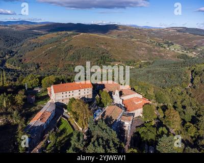 Sanctuaire royal de Montesclaros, région de Valdeprado del Río, réservoir de l'Èbre, Cantabrie, Espagne Banque D'Images