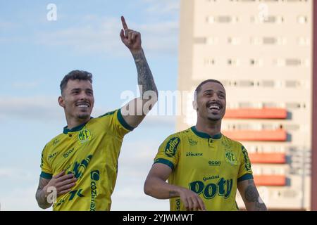 Ponta Grossa, Brésil. 15 novembre 2024. PR - PONTA GROSSA - 11/15/2024 - B BRÉSILIEN 2024, OPERARIO x MIRASSOL - Zeca joueur de Mirassol lors du match contre Operario au stade Germano Kruger pour le championnat B brésilien 2024. Photo : Giovani Baccin/AGIF crédit : AGIF/Alamy Live News Banque D'Images