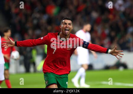 Porto, Portugal. 15 novembre 2024. Porto, 15/11/2024 - L'équipe nationale portugaise a accueilli l'équipe nationale polonaise ce soir dans le groupe A de la Société des Nations Cristiano Ronaldo Credit : Atlantico presse Lda/Alamy Live News Banque D'Images