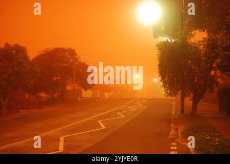 2009 tempête de poussière australienne, Sydney comme vécue dans la banlieue ouest intérieure de Marrickville, tôt le matin du 22 septembre Banque D'Images