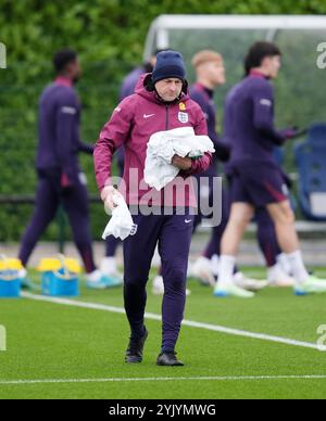 Lee Carsley, entraîneur par intérim de l'Angleterre, lors d'une séance d'entraînement au Tottenham Hotspur Training Ground, à Londres. Date de la photo : samedi 16 novembre 2024. Banque D'Images