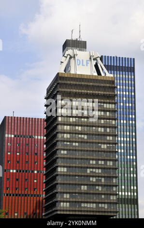 Deutschlandradio bâtiment, Deutschlandfunk, derrière l'ancien siège de Deutsche Welle, tour de bureaux et tour de studios, Raderbergguertel, Cologne Banque D'Images