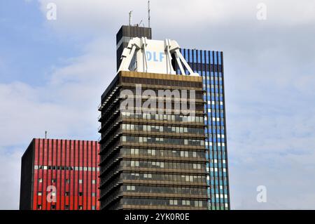 Deutschlandradio bâtiment, Deutschlandfunk, derrière l'ancien siège de Deutsche Welle, tour de bureaux et tour de studios, Raderbergguertel, Cologne Banque D'Images