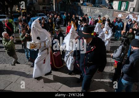 La procession des frères morts dans le district de Sanità. Naples Banque D'Images