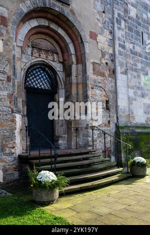 Opatow, Pologne, 11 novembre 2023 Eglise romane Saint Martin de Tours dans la voïvodie de swietokrzyskie, monument historique polonais Banque D'Images