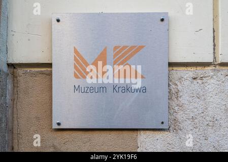 Cracovie, Pologne octobre 29 2023 plaque à l'extérieur du bâtiment où se trouve le Musée de Cracovie Banque D'Images