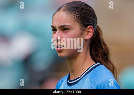 Sydney, Australie. 16 novembre 2024. Indiana dos Santos du Sydney FC regarde lors du match de A-League RD3 féminin entre le Sydney FC et les Wanderers à Leichhardt Oval le 16 novembre 2024 à Sydney, Australie crédit : IOIO IMAGES/Alamy Live News Banque D'Images