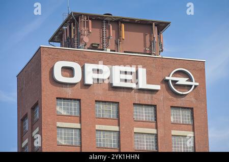 Opeltum, Opelwerk, Rüsselsheim, Hessen, Deutschland *** Opeltum, usine Opel, Rüsselsheim, Hesse, Allemagne Banque D'Images