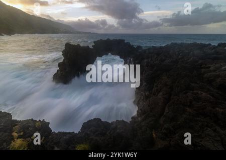 Le Fajã da Ribeira d’Areia est situé au nord de l’île de São Jorge, aux Açores. Banque D'Images