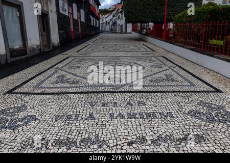 La ville de Velas est l'une des plus anciennes communautés installées sur l'île de Sao Jorge, aux Açores. Banque D'Images