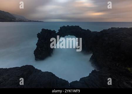 Le Fajã da Ribeira d’Areia est situé au nord de l’île de São Jorge, aux Açores. Banque D'Images