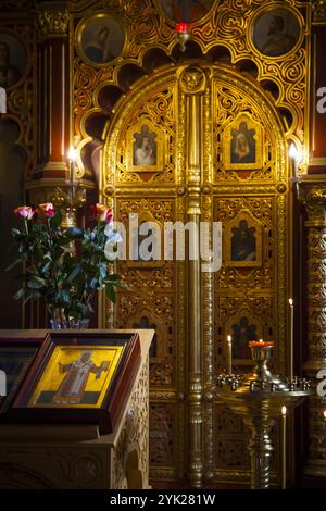 Vilnius, Lithunia - 30/06/2018 - un autel dans la cathédrale orthodoxe de la Dormition de Theotokos Banque D'Images