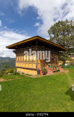 Architecture bhoutanaise traditionnelle au temple Tashigang Gonpa. Banque D'Images