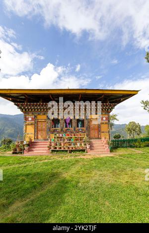 Architecture bhoutanaise traditionnelle au temple Tashigang Gonpa. Banque D'Images