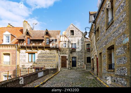 Quartier le Pollet à Dieppe sur la Côte d'Albâtre (Côte d&#39;Albâtre, Cote d&#39;Albatre) dans le département de la Seine-maritime dans le Banque D'Images