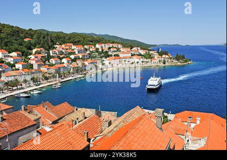 Partie ouest de la vieille ville de Korcula vue du clocher de la cathédrale de Mark, île de Korcula, Croatie, Europe du Sud-est Banque D'Images