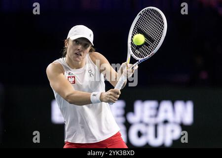 16 novembre 2024 ; Palacio de Deportes Jose Maria Martin Carpena Arena, Malaga, Espagne ; finale de la Coupe Billie Jean King, jour 4 ; IgA Swiatek (POL) contre Linda Noskova (CZE) Banque D'Images