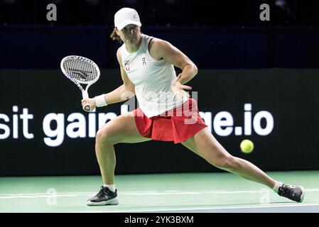 16 novembre 2024 ; Palacio de Deportes Jose Maria Martin Carpena Arena, Malaga, Espagne ; finale de la Coupe Billie Jean King, jour 4 ; IgA Swiatek (POL) contre Linda Noskova (CZE) Banque D'Images