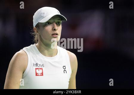 16 novembre 2024 ; Palacio de Deportes Jose Maria Martin Carpena Arena, Malaga, Espagne ; finale de la Coupe Billie Jean King, jour 4 ; IgA Swiatek (POL) contre Linda Noskova (CZE) Banque D'Images