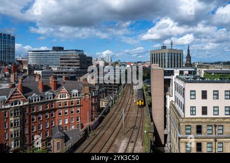 Newcastle, Royaume-Uni - 4 juillet 2024 : vue aérienne du centre de Newcastle City depuis la rivière Tyne au nord de l'Angleterre. Royaume-Uni Banque D'Images