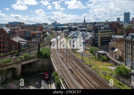 Newcastle, Royaume-Uni - 4 juillet 2024 : vue aérienne du centre de Newcastle City depuis la rivière Tyne au nord de l'Angleterre. Royaume-Uni Banque D'Images