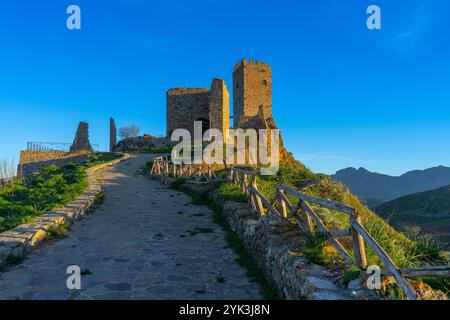 Château arabo-normand, Cefalà Diana, Palerme, Sicile, Italie Banque D'Images