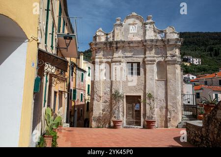 Ancienne chapelle à Tellaro, Lerici, la Spezia, Ligurie, Italie Banque D'Images