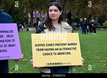 Manifestation contre l'introduction de zones tampons pour l'avortement, Parliament Square, Westminster, Londres, Royaume-Uni Banque D'Images