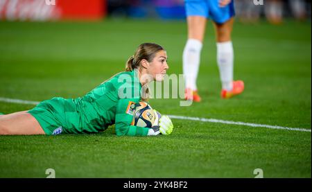 Stadium Australia, Sydney - 2023 août 20 : Mary Earps, l'anglaise, tient le ballon après un tir de l'Espagne lors de la Coupe du monde féminine 2023 Banque D'Images