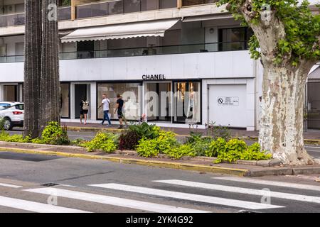 Boutique de mode de luxe Chanel à Cannes, Côte d'Azur, Sud de la France, Alpes-Côte dAzur, Europe Banque D'Images