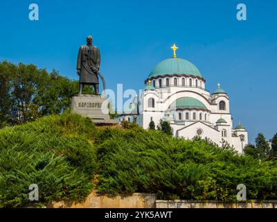 Monument de Karadjordje et temple de Saint Sava à Belgrade Banque D'Images