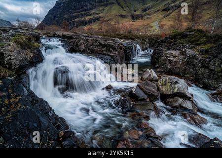 Clachaig Falls, Glencoe, Écosse Banque D'Images