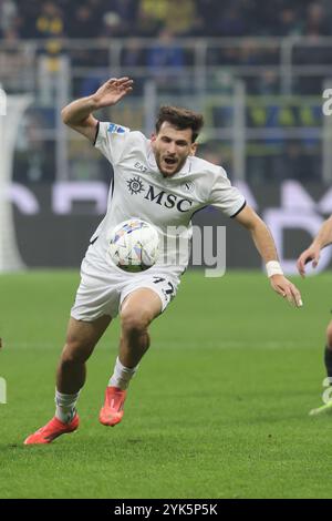 Khvicha Kvaratskhelia de Milano SSC Napoli en action lors du match de football Serie A Enilive 2024/2025 entre l'Inter et Napoli au Giuseppe Banque D'Images